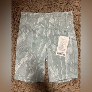 Lululemon Shorts Size 8